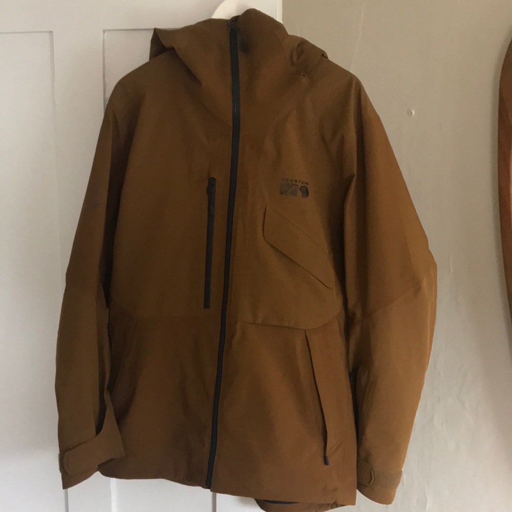 Like new Mountain hardware ski jacket